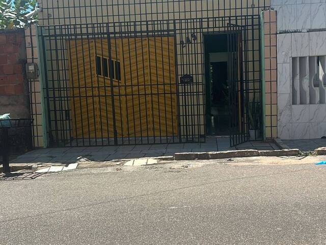 #123 - Casa para Venda em Crato - CE